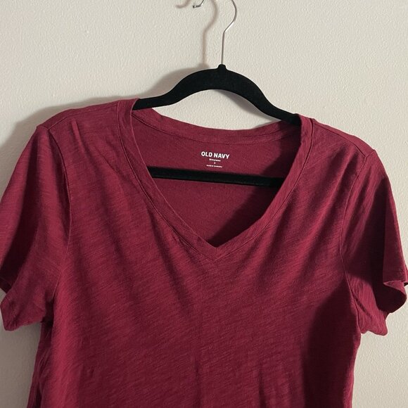 Old Navy Women S Maroon Short Sleeve EveryWear Slub-Knit V-Neck T-Shirt NWT - Picture 3 of 9